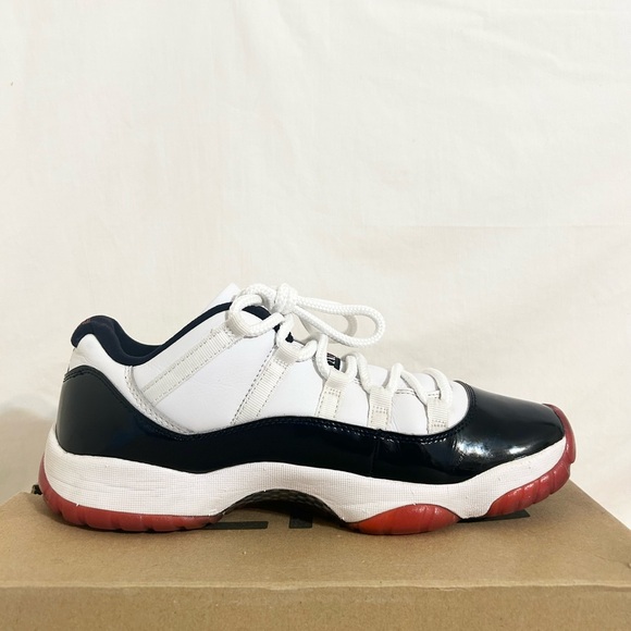 Jordan 11 Retro Low Concord Bred size 10.5 AV2187-160 2020 PRE-OWNED - Picture 3 of 10